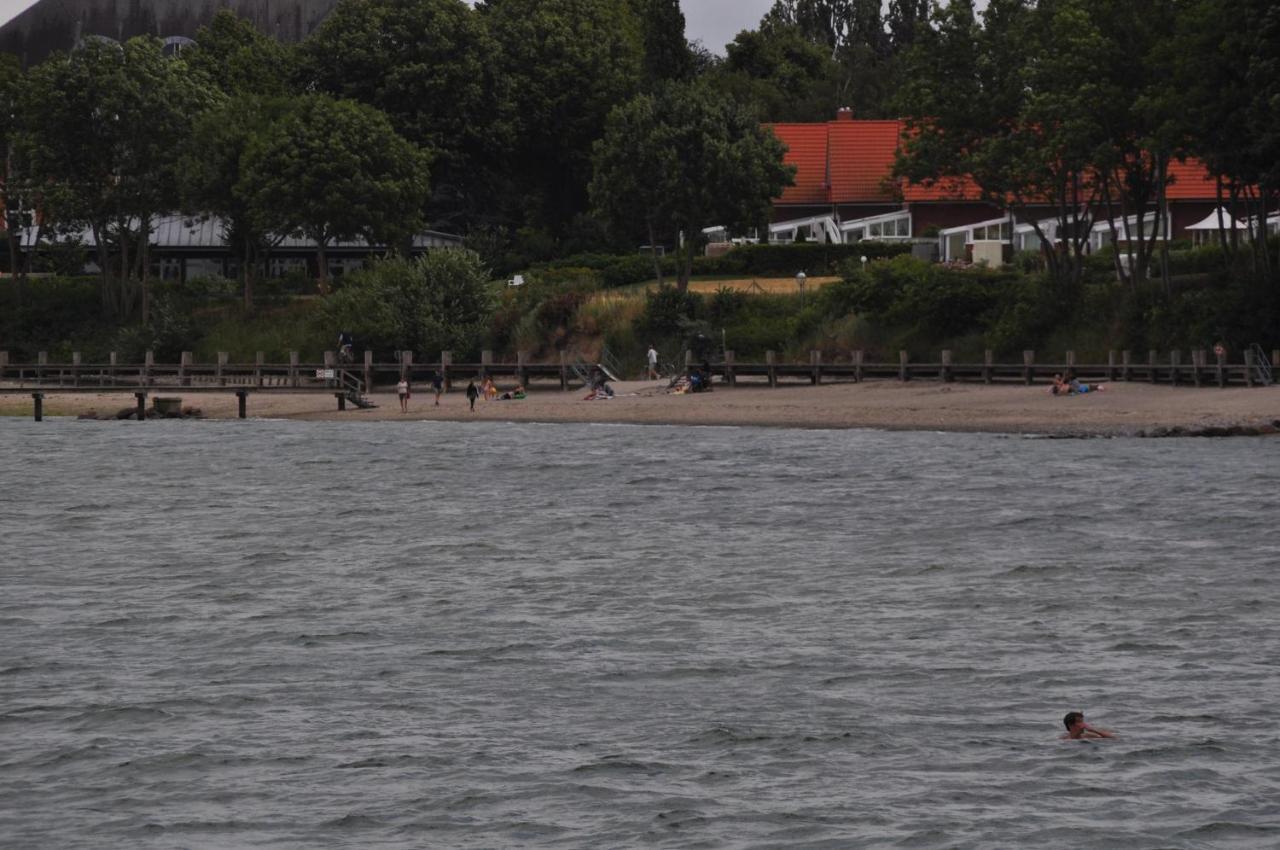 Ostseele - Tosi * Timmendorfer Strand